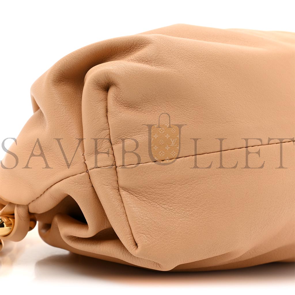 bo*te*ga Ve*ne*ta calfskin teen chain pouch almond (25*13*10cm)