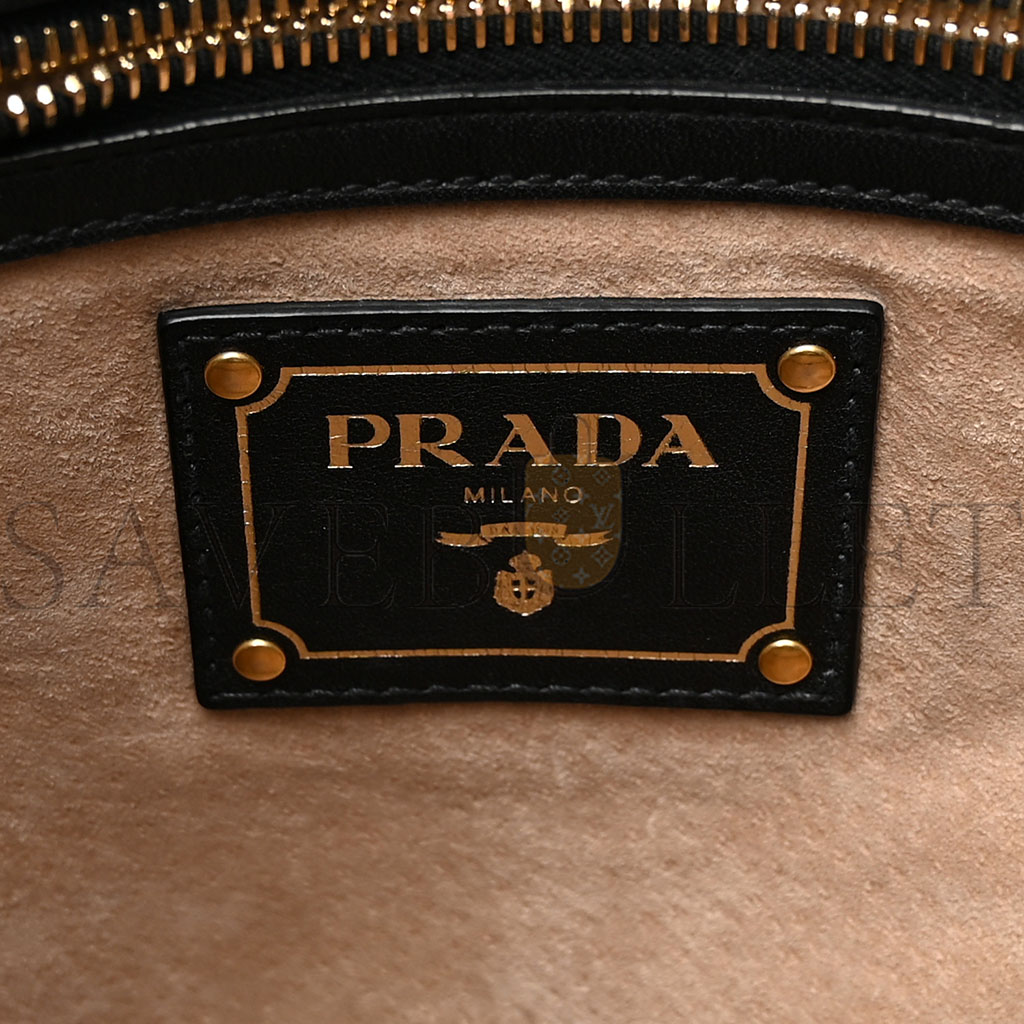 Pra*a soft calf shopping tote black (36*33*11cm)