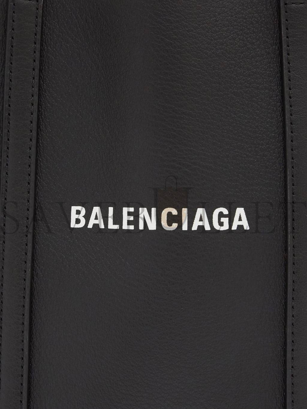 Ba*len*cia*ga black everyday leather tote bag matchesfashion us (24.1*21.5*7.6cm)