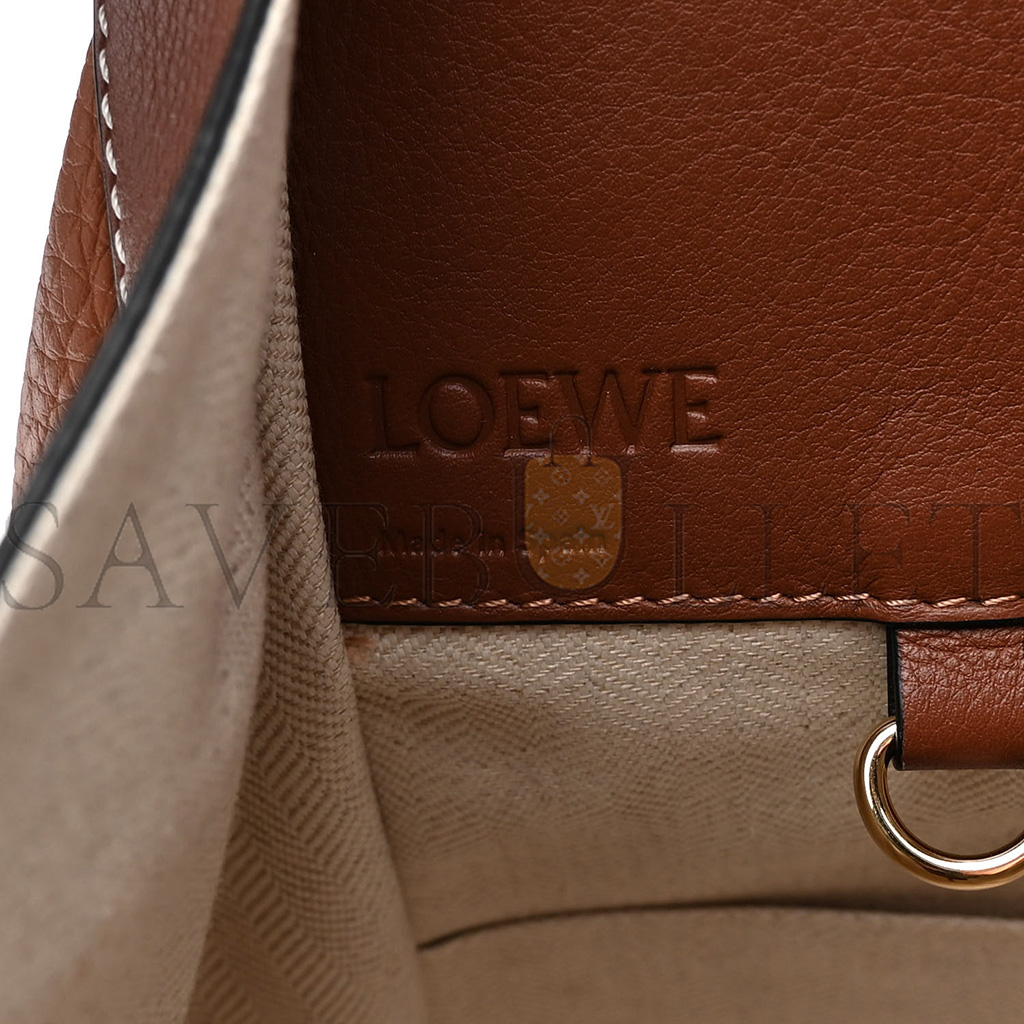 l*ew* grained calfskin small hammock shoulder bag tan (30*25*13.5cm)