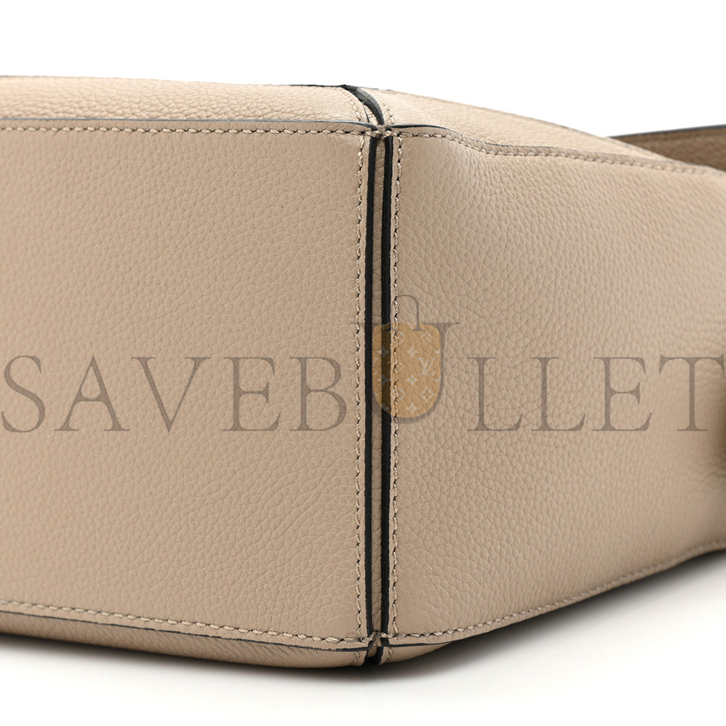 l*ew* grained calfskin small puzzle bag sand (24*16.5*10.5cm)