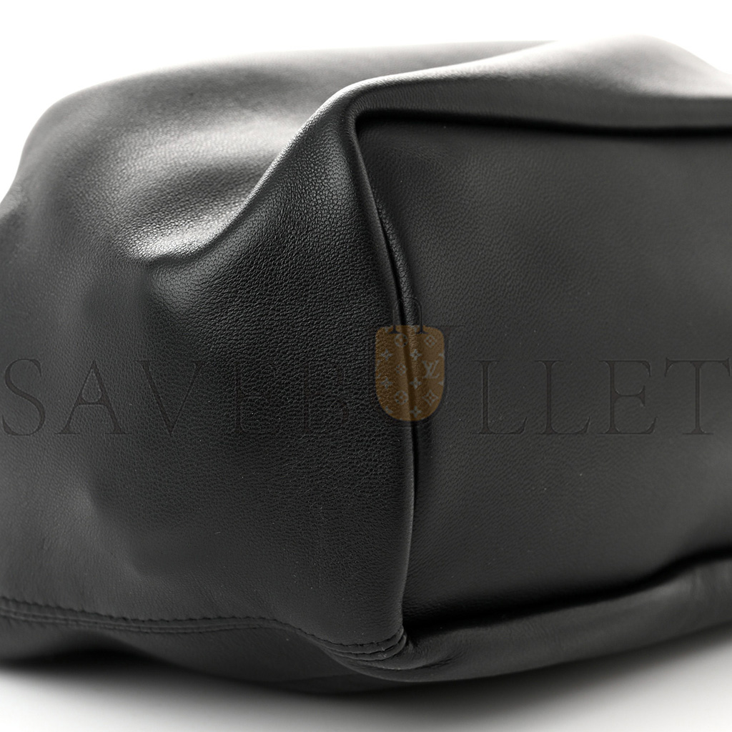 l*ew* nappa small squeeze bag black (29*24*10.5cm)