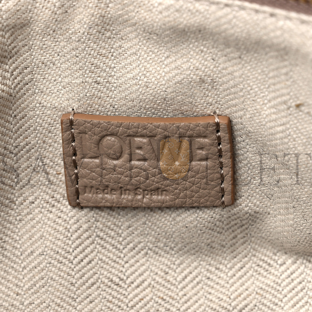 l*ew* grained calfskin small puzzle edge bag sand (24*16.5*10.5cm)