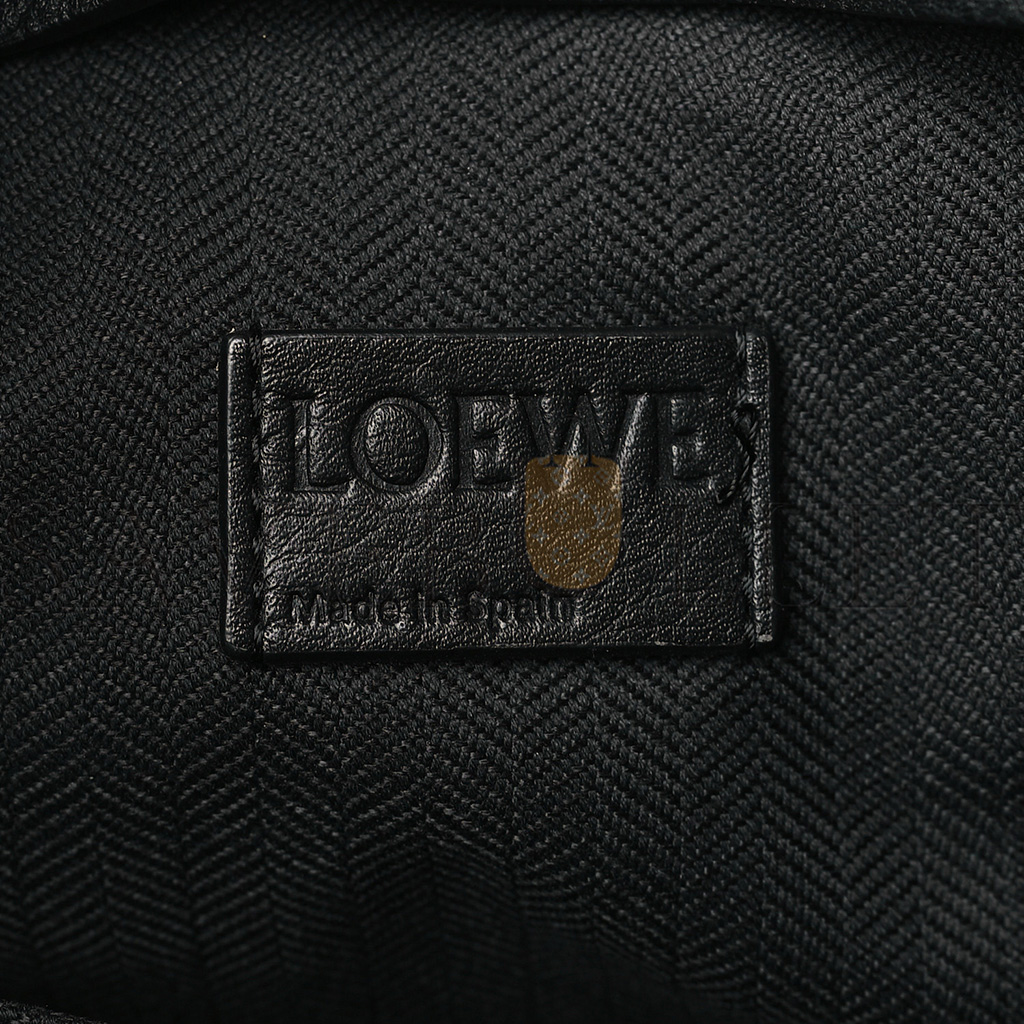 l*ew* soft grained calfskin medium t messenger bag black (35*26*8cm)