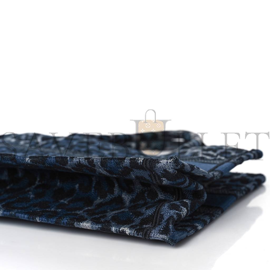 D*or canvas mizza embroidered medium leopard book tote blue (36*26*15.9cm)